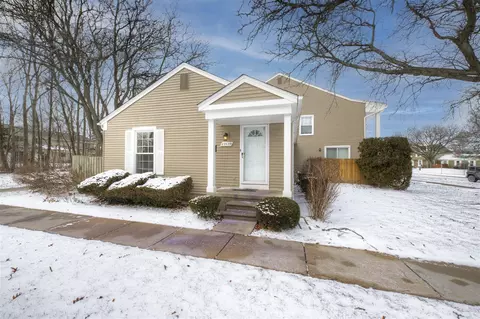 23439 Stonehenge, Novi, MI 48375