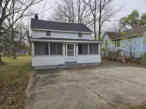 25438 4th, Grosse Ile, MI 48138