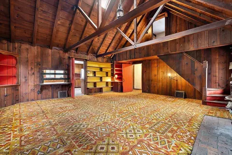 Living - 735 Renshaw, Clawson, MI 48017 photo 1 of 4