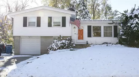 709 Sunbright, Portage, MI 49024