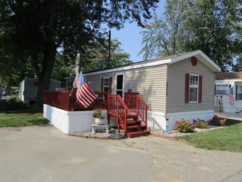 2779 S Canal, Ludington, MI 49431