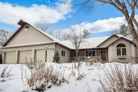 7054 Green Timber, Greenville, MI 48838