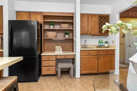 Kitchen - 2881 N Baylis, Ann Arbor, MI 48108 photo 6 of 7