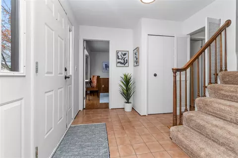 Entry Way - 2881 N Baylis, Ann Arbor, MI 48108 photo 1 of 5