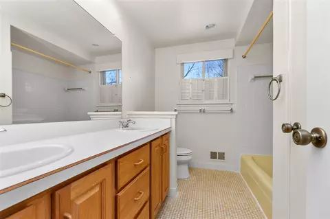 Bath - 2881 N Baylis, Ann Arbor, MI 48108 photo 3 of 6
