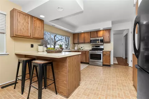 Kitchen - 2881 N Baylis, Ann Arbor, MI 48108 photo 5 of 7