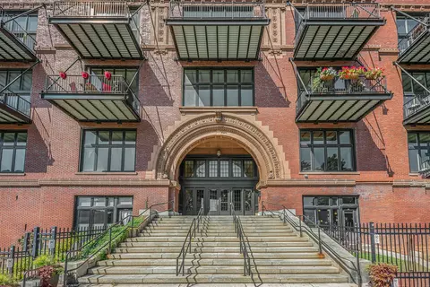 600 Broadway #117, Grand Rapids, MI 49504