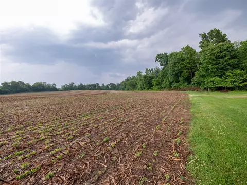 V/l Stone Jug, Battle Creek, MI 49015
