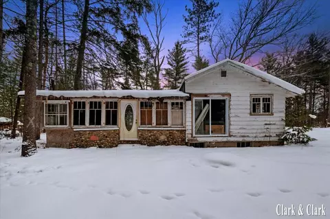 1538 W 68th, Baldwin, MI 49304 photo 2