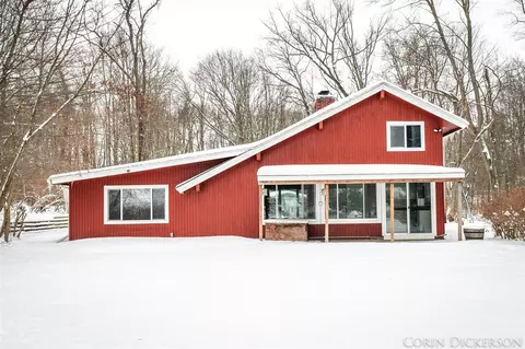 18565 32nd, Gobles, MI 49055