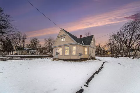 1023 Maple, Jackson, MI 49203