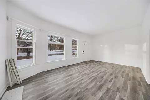 Living - 1023 Maple, Jackson, MI 49203 photo 2 of 4