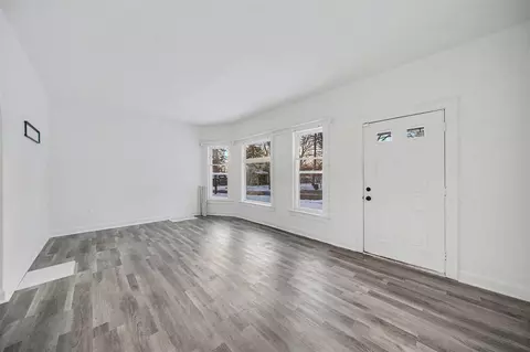 Living - 1023 Maple, Jackson, MI 49203 photo 1 of 4