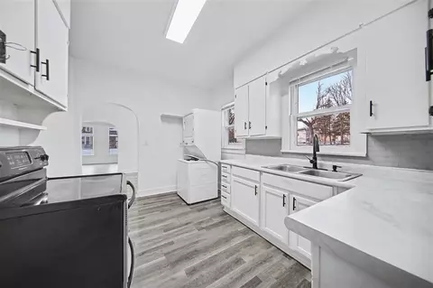 Kitchen - 1023 Maple, Jackson, MI 49203 photo 1 of 2