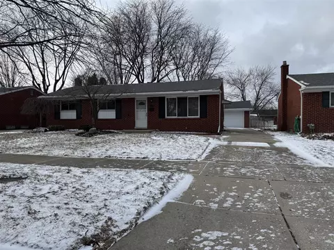 7767 N Henry Ruff, Westland, MI 48185