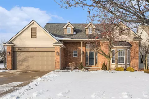 2330 Courtney Cir, Ann Arbor, MI 48103