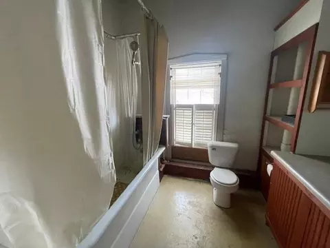 Bath - 50 Bennett, Coldwater, MI 49036 photo 5 of 5