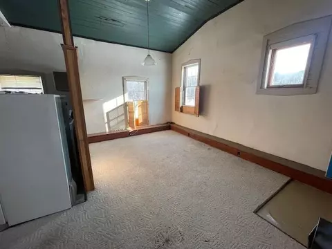 Living - 50 Bennett, Coldwater, MI 49036 photo 3 of 5