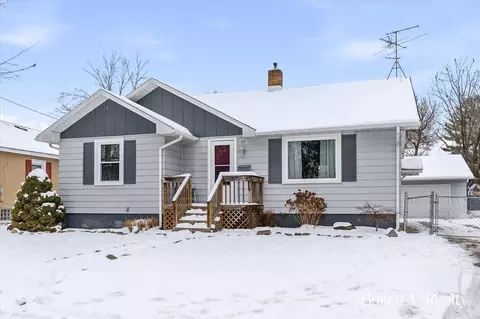 57 Mill, Coopersville, MI 49404
