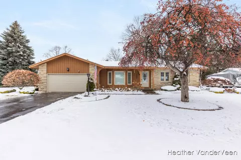 7951 Engelhurst, Jenison, MI 49428
