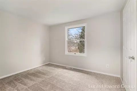 Bedroom - 12271 15 12 Mile, Marshall, MI 49068 photo 3 of 5