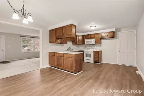 Kitchen - 12271 15 12 Mile, Marshall, MI 49068 photo 3 of 3