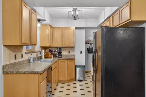 9765 Mcclements, Brighton, MI 48114 photo 11