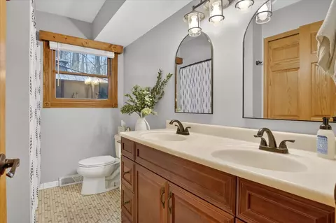 9765 Mcclements, Brighton, MI 48114 photo 15