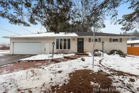 17 Sunset Hls, Grand Rapids, MI 49534