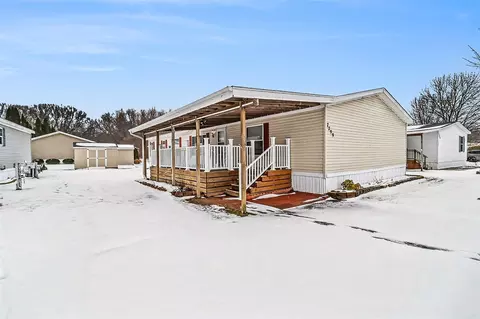 7299 White Swan, Ludington, MI 49431