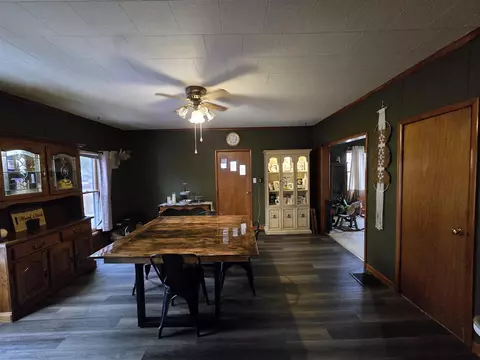 Dining - 8662 Stony Lk, Jackson, MI 49201 photo 1 of 5
