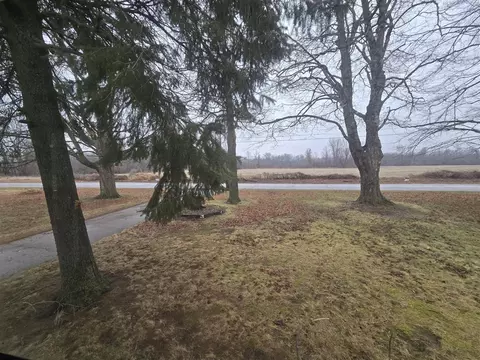 Exterior - 8662 Stony Lk, Jackson, MI 49201 photo 13 of 20