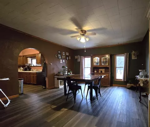 Dining - 8662 Stony Lk, Jackson, MI 49201 photo 3 of 5