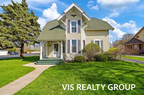 223 E Savidge, Spring Lake, MI 49456