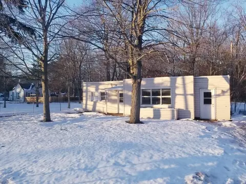 1628 Seminole, Norton Shores, MI 49441