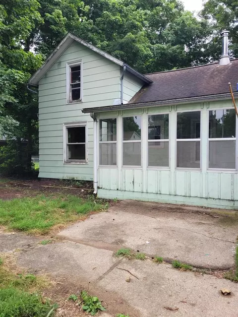 305 E Adams, Homer, MI 49245
