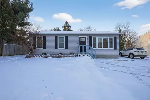 1364 E Grand Riv, Williamston, MI 48895