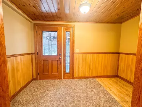 Entry Way - 8933 E M 20, Hesperia, MI 49421 photo 2 of 2