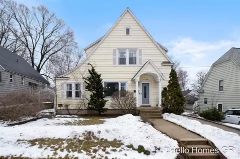 450 Kenwood, Grand Rapids, MI 49505