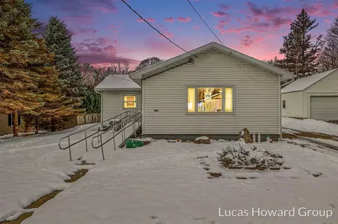 559 N Madison, Marshall, MI 49068