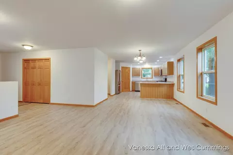 902 N York, Belding, MI 48809 photo 9