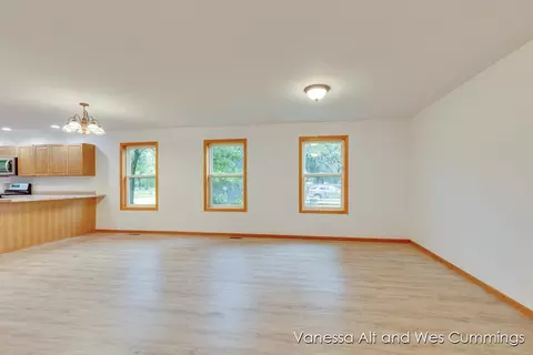 902 N York, Belding, MI 48809 photo 8