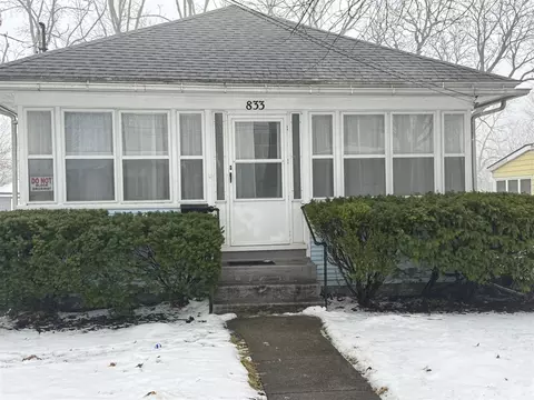 833 Backus, Jackson, MI 49202