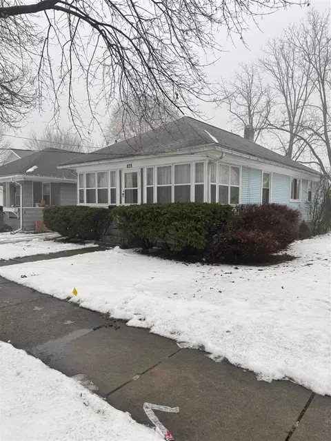 Exterior - 833 Backus, Jackson, MI 49202 photo 4 of 6