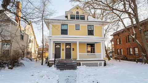 1222 Wealthy, Grand Rapids, MI 49506