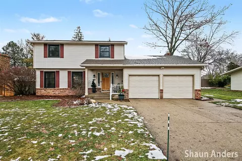 2603 Berwyck, Grand Rapids, MI 49506