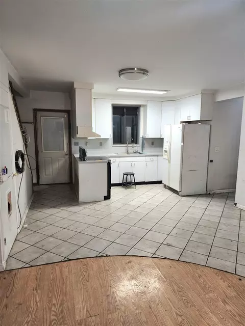 20320 Kaiser, Gregory, MI 48137 photo 4