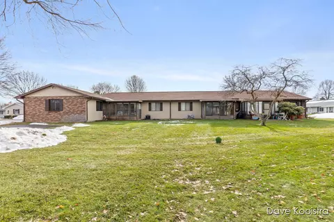 5064 Green Mdw, Kalamazoo, MI 49009