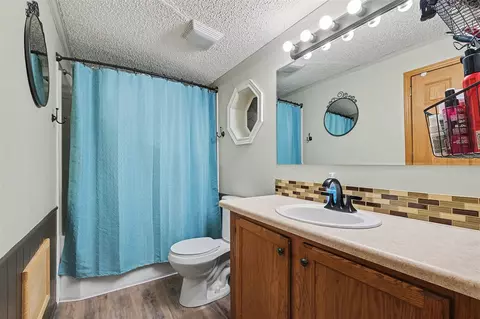 Bath - 272 S Tabor, Lyons, MI 48851 photo 2 of 2