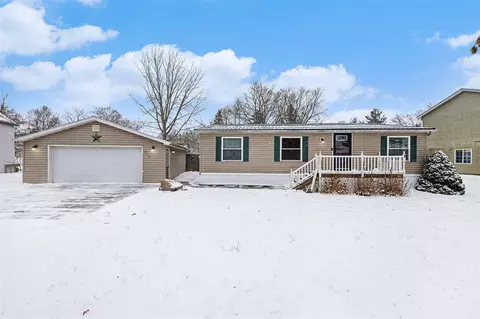 Exterior - 272 S Tabor, Lyons, MI 48851 photo 2 of 4